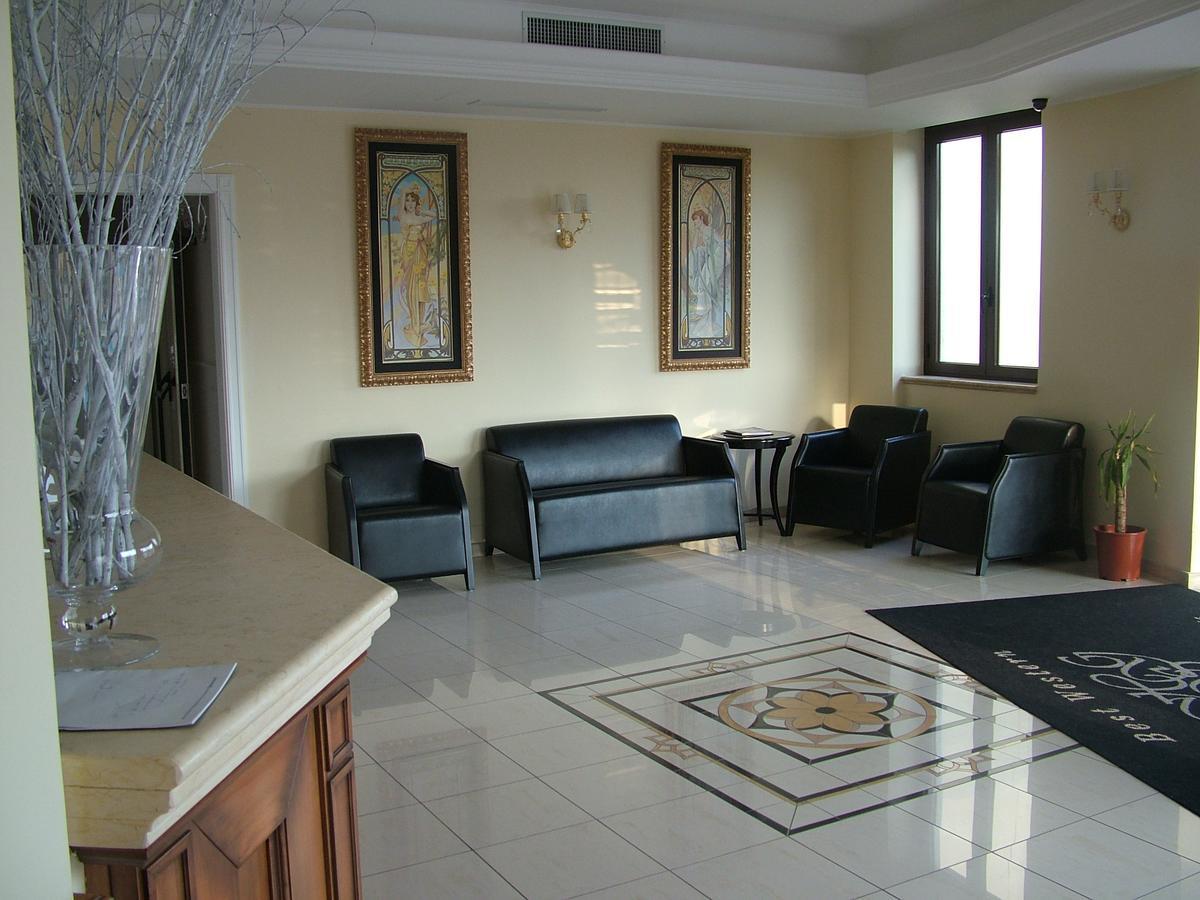 קרוטונה Hotel San Giorgio מראה חיצוני תמונה